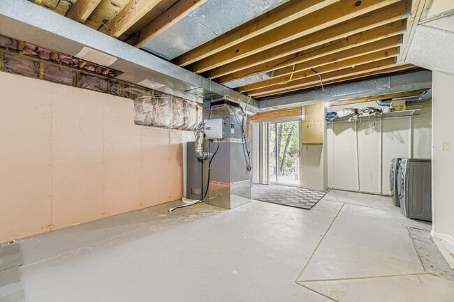 Building Photo - 6532 Freeport Dr