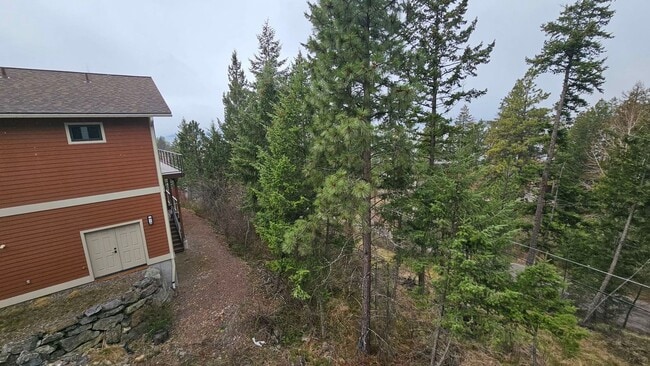 Building Photo - Fully furnished town home in Bigfork