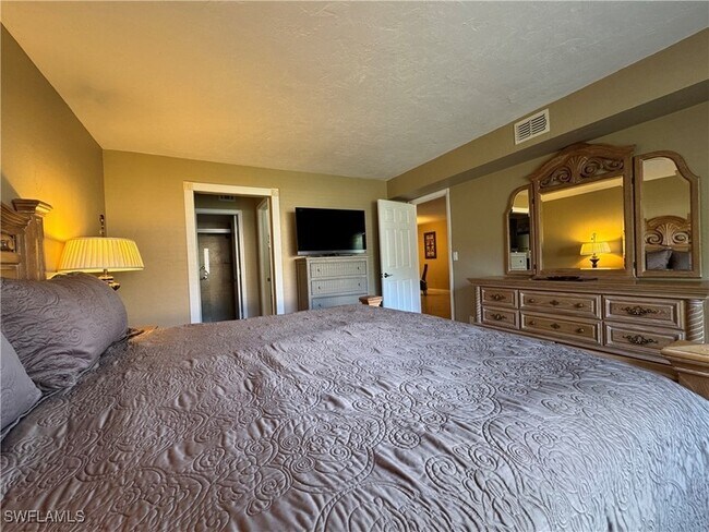 Building Photo - 4031 Ice Castle Way