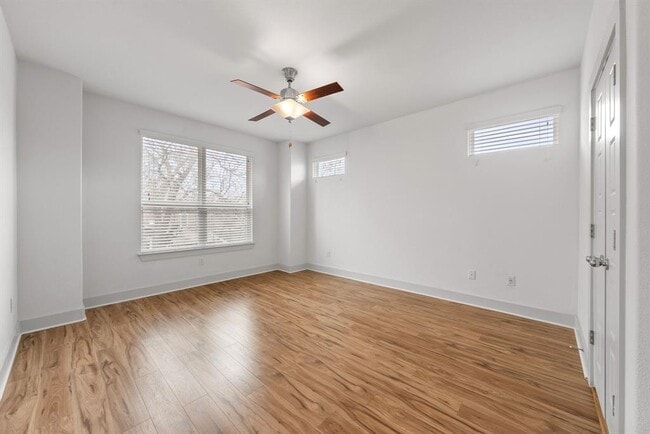 Building Photo - 1501 Homespun Rd