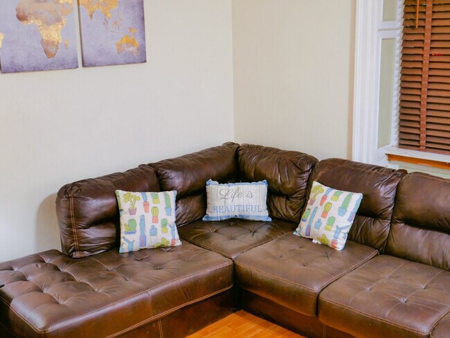 Building Photo - 35 Madison Ave