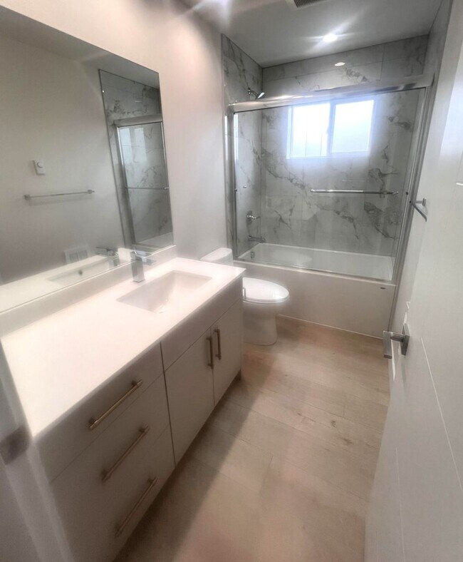 Building Photo - 2155 Siddle Loop