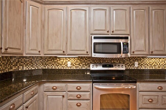 Building Photo - 5304 S 44th St