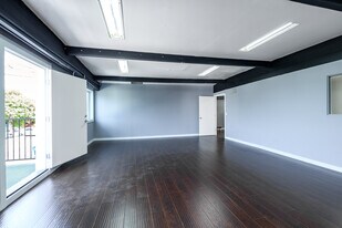 Building Photo - 13347 W Washington Blvd