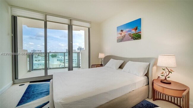 Building Photo - 1455 Ocean 902