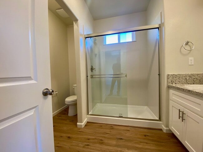 Building Photo - NEWER 4 Bedroom 2 Bath home for RENT!