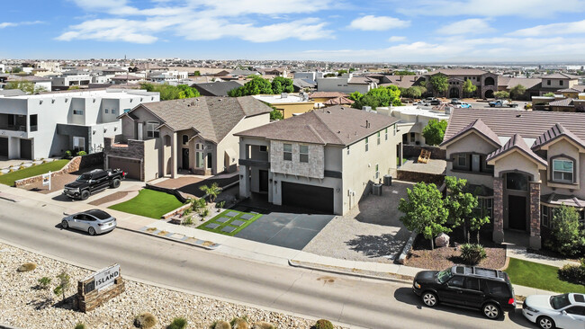 Building Photo - 12352 Stansbury Dr