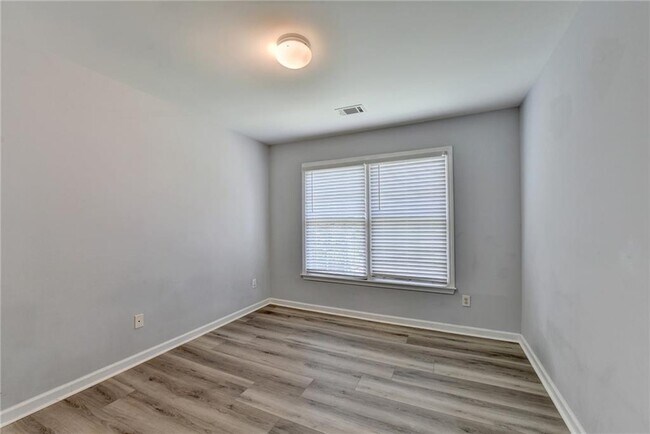 Building Photo - 7635 Harrogate Pl