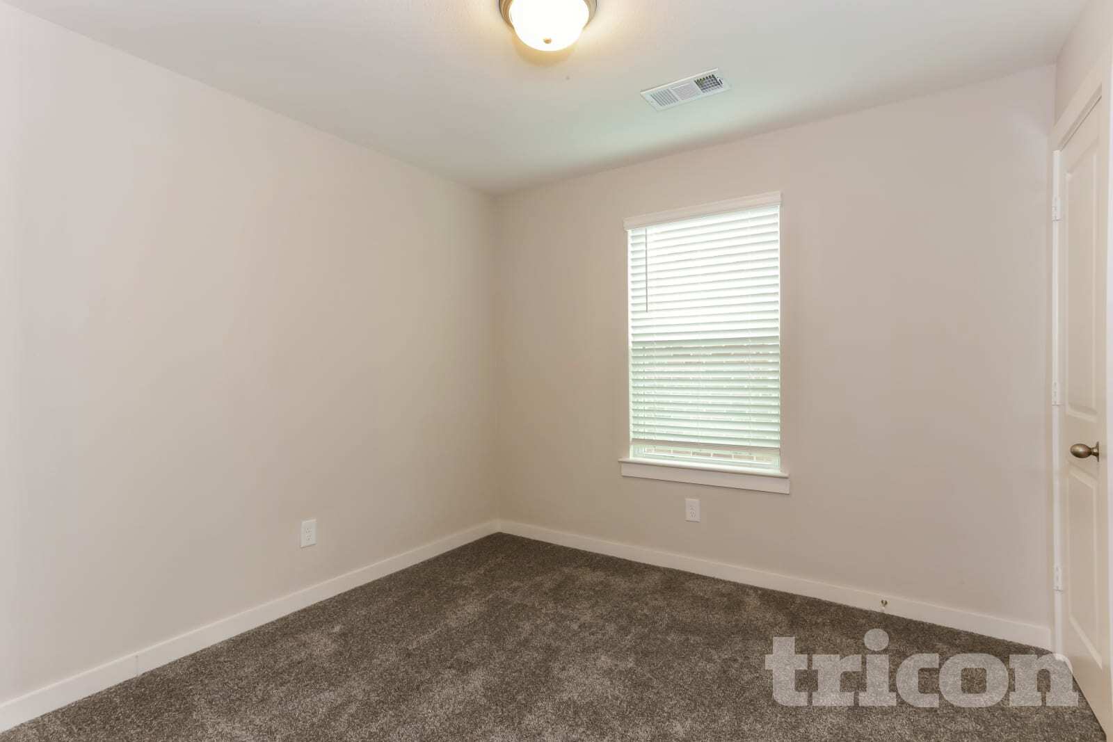 Building Photo - 1034 Fallgate Dr
