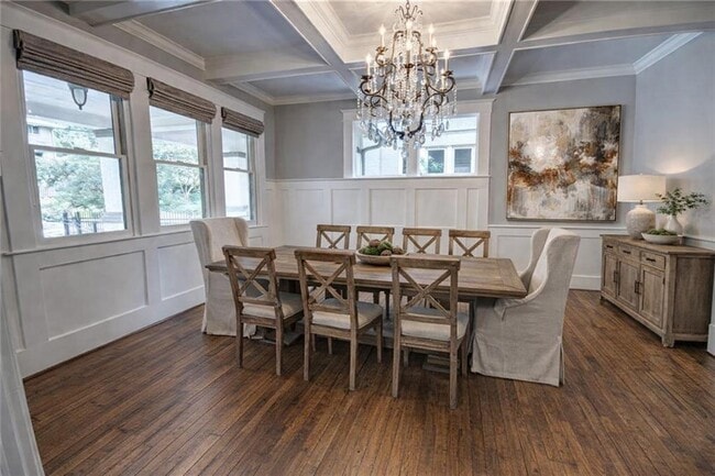 Building Photo - 389 6th St NE