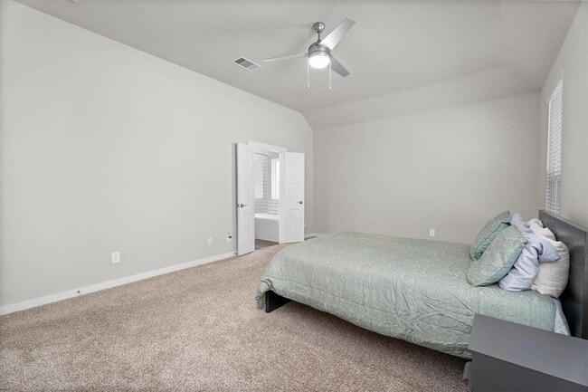 Building Photo - 14334 Winema View Ln