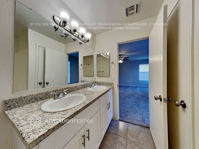 Building Photo - 11178 W Garfield St