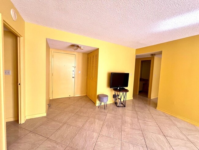 Building Photo - 251 174th St