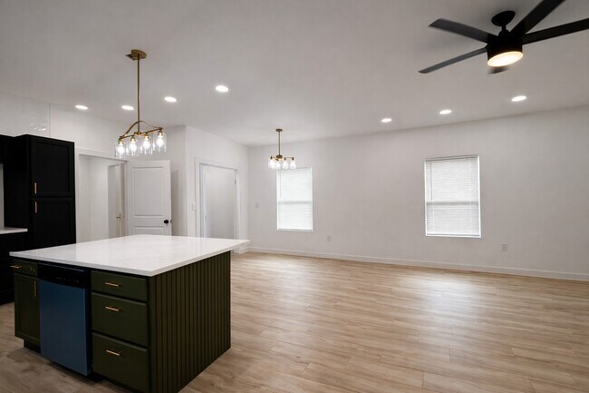 Building Photo - 22516 E Martin Dr