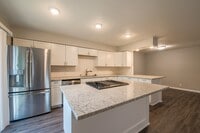 Building Photo - 5590-5592 Timber Lane Shorewood MN