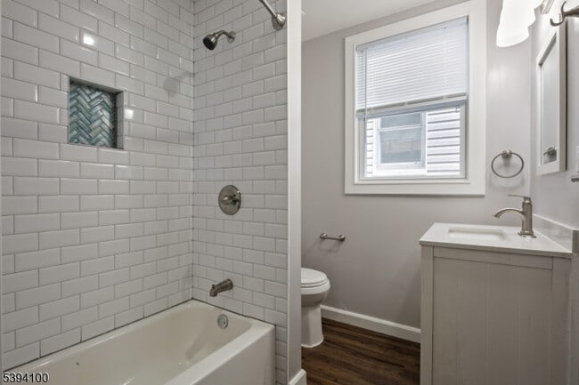 Building Photo - 249 S Burnet St