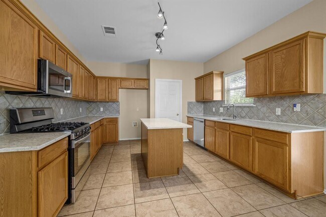 Building Photo - 1142 Stone Forest Trail