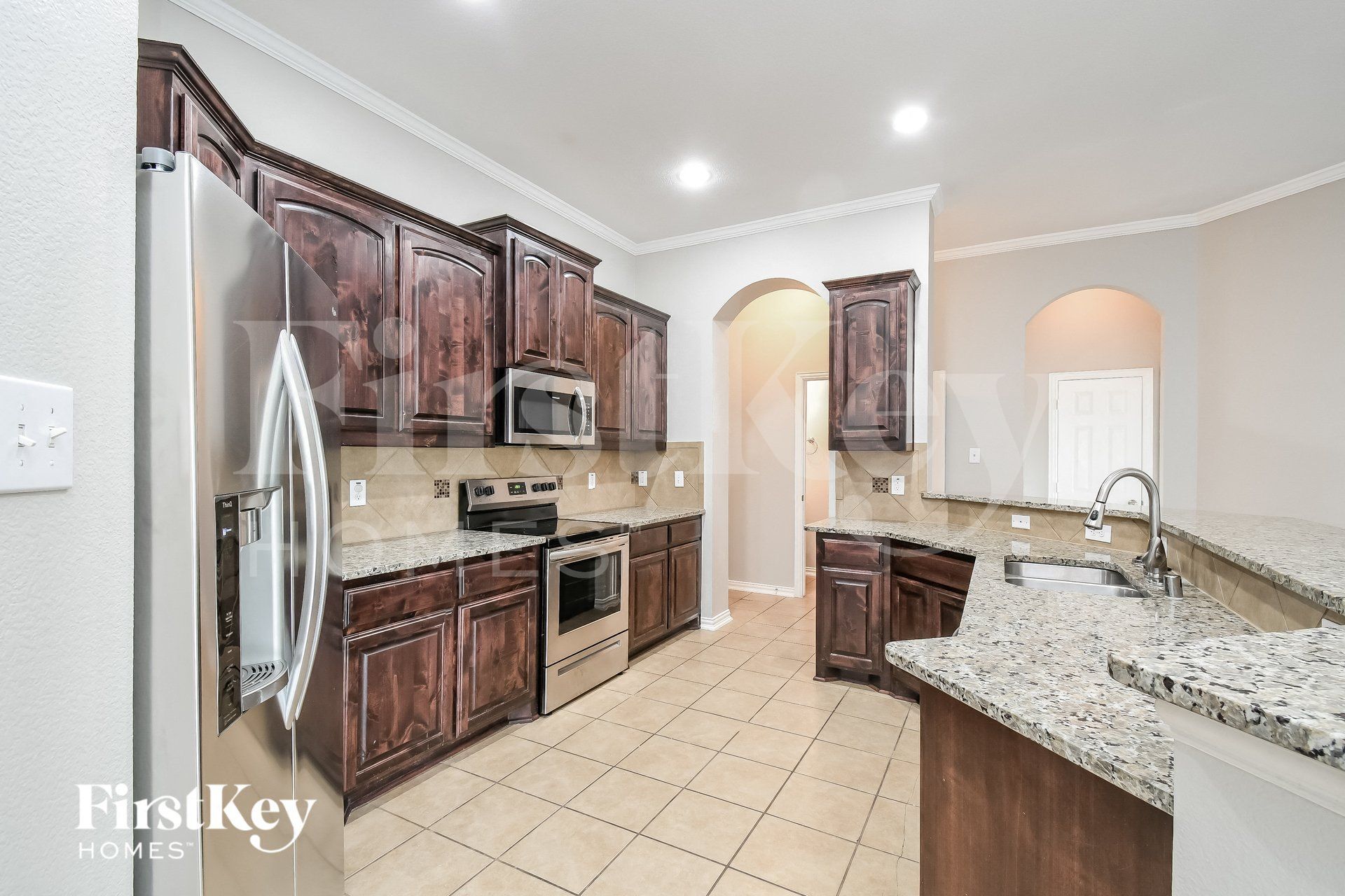 Building Photo - 5854 Cliff Ridge Dr