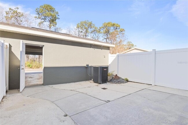 Building Photo - 8804 Danforth Dr