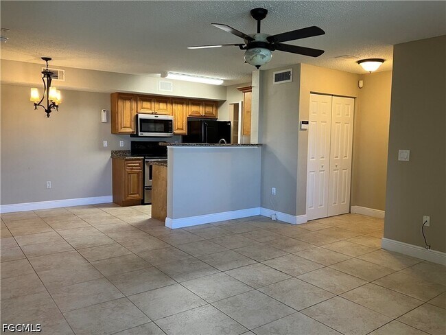 Building Photo - 12540 Equestrian Cir