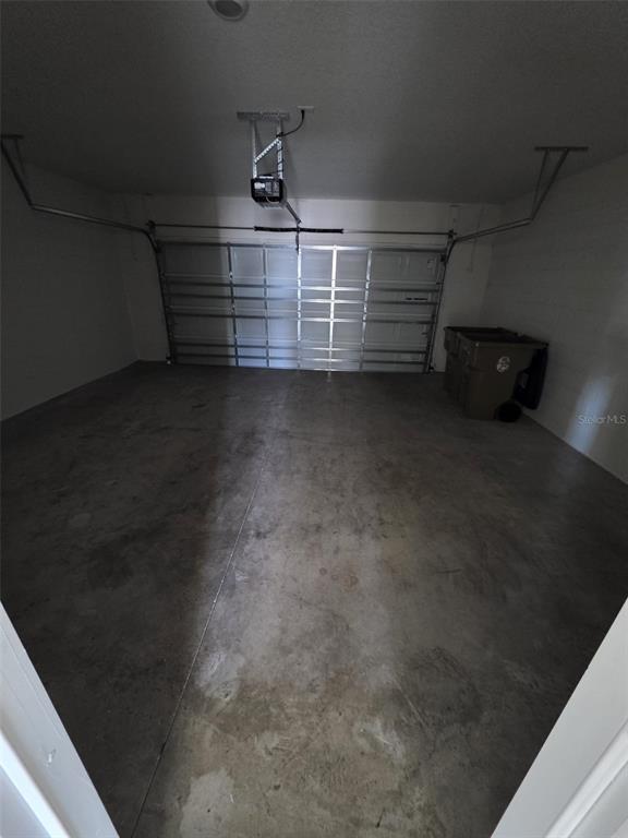 Building Photo - 384 Preston Cv Dr