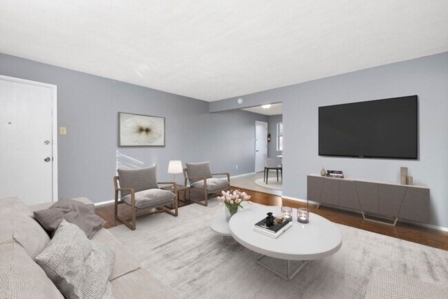 Building Photo - 2 Bedroom, 1 Bath Apartment