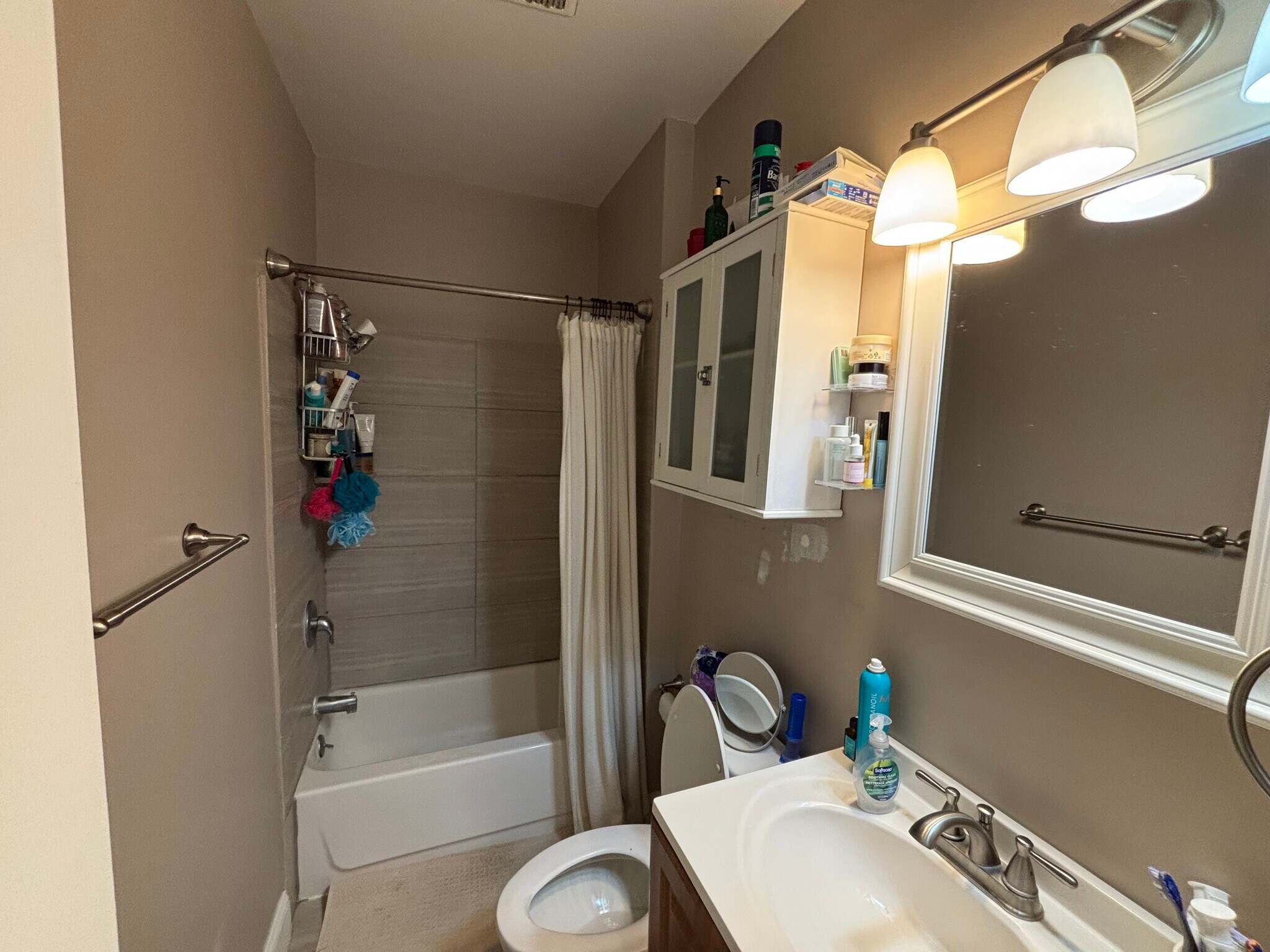 Building Photo - 57 E Butler Ave