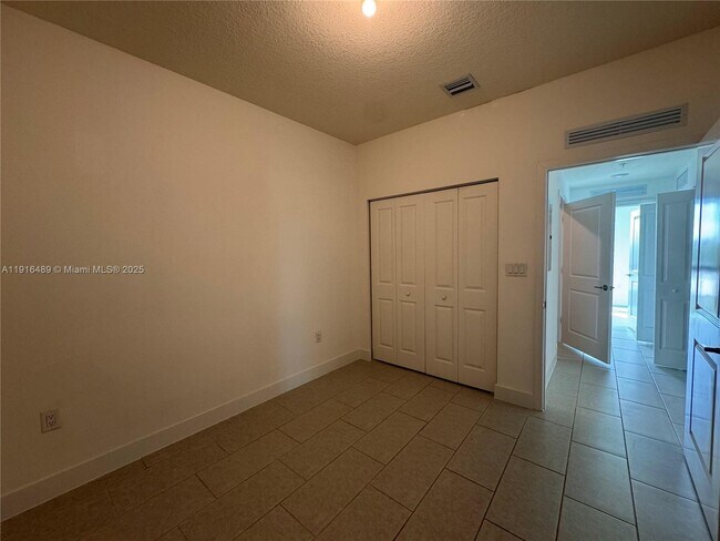 Building Photo - 8167 NW 41st St