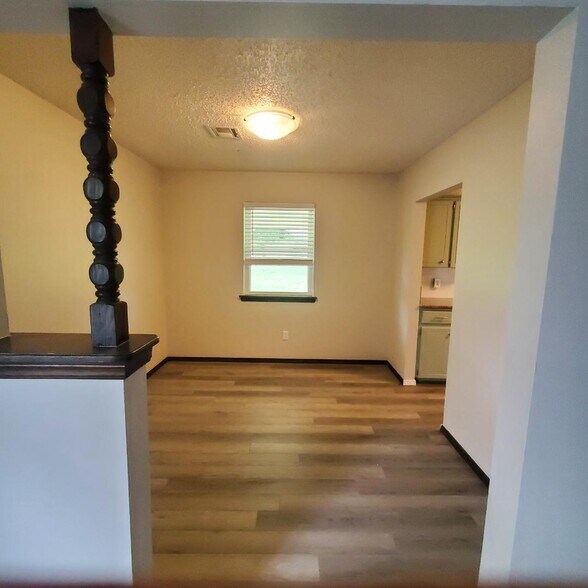 Dining Room - 2016 W Jefferson St