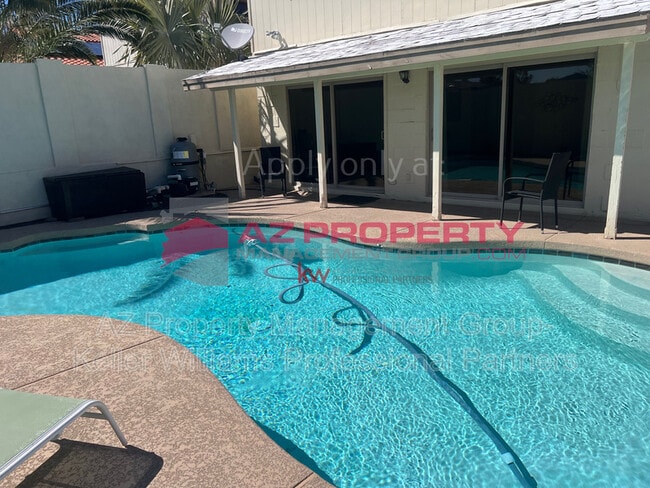 Building Photo - 1653 E Villa Maria Dr