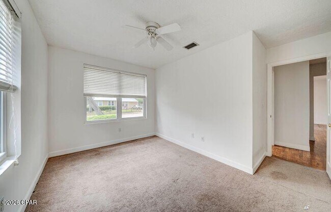 Building Photo - 108 N Marie Dr
