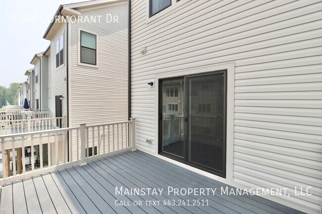 Building Photo - 2022 New Construction Townhome in Watershe...