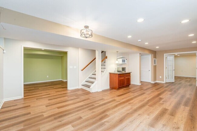 Building Photo - 5990 Parsons Lane
