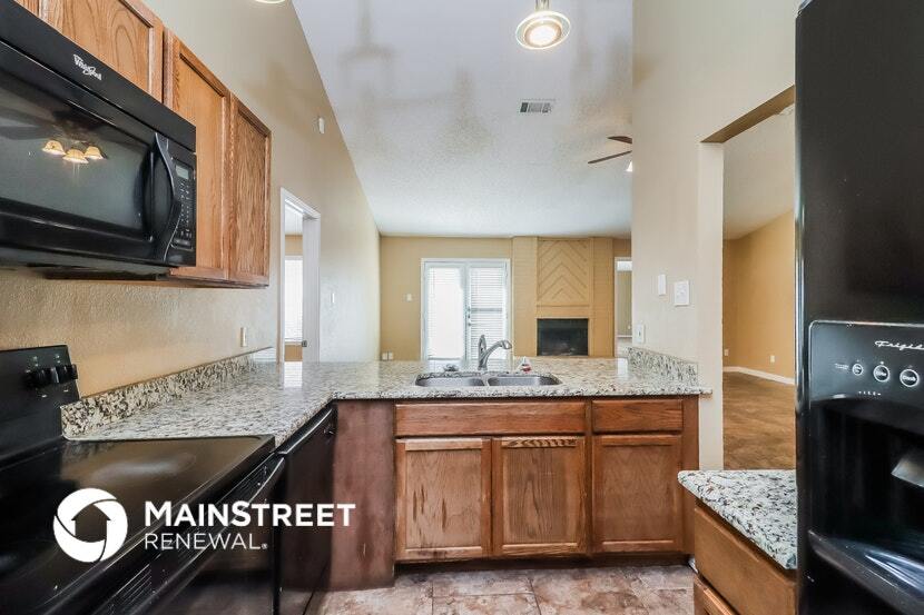 Building Photo - 3105 Highlawn Terrace
