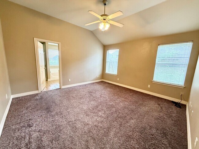 Building Photo - 8340 Stonebridge Way