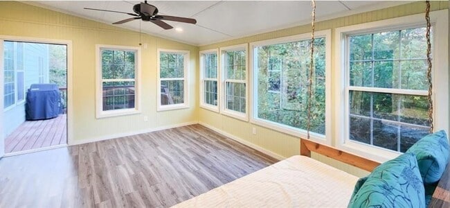 Building Photo - 740 Mayfair Ct