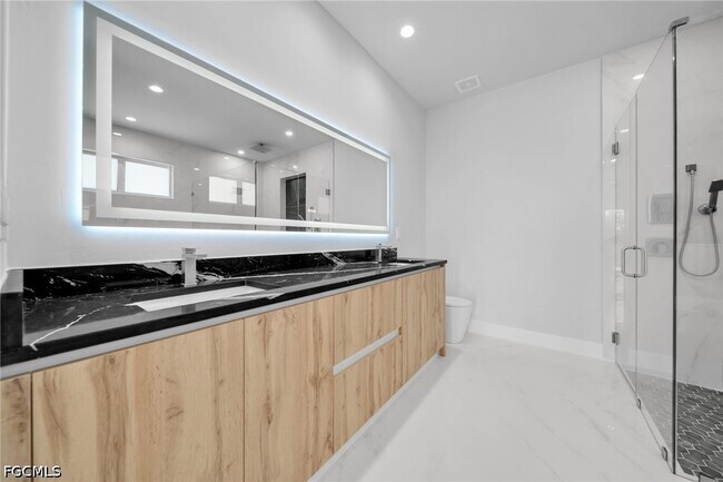 Building Photo - 1107 NW 40th Pl