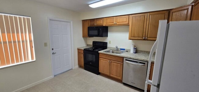 Building Photo - 107 Van Allen Ave NW