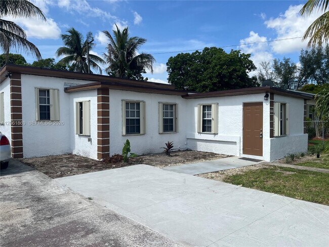 Building Photo - 1160 NW 105th St