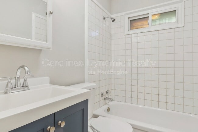 Building Photo - 321 S Gardner Ave