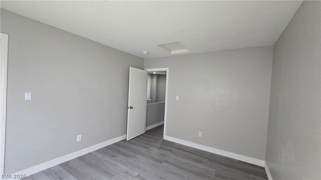 Building Photo - 1614 White Skies Ct