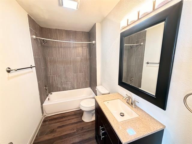 Building Photo - 4115 Douglas Ave