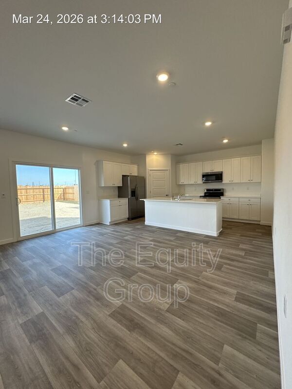 Building Photo - 2440 S Aubree St