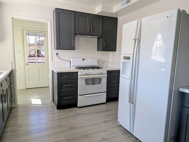 Building Photo - 1415 Boyden Ave