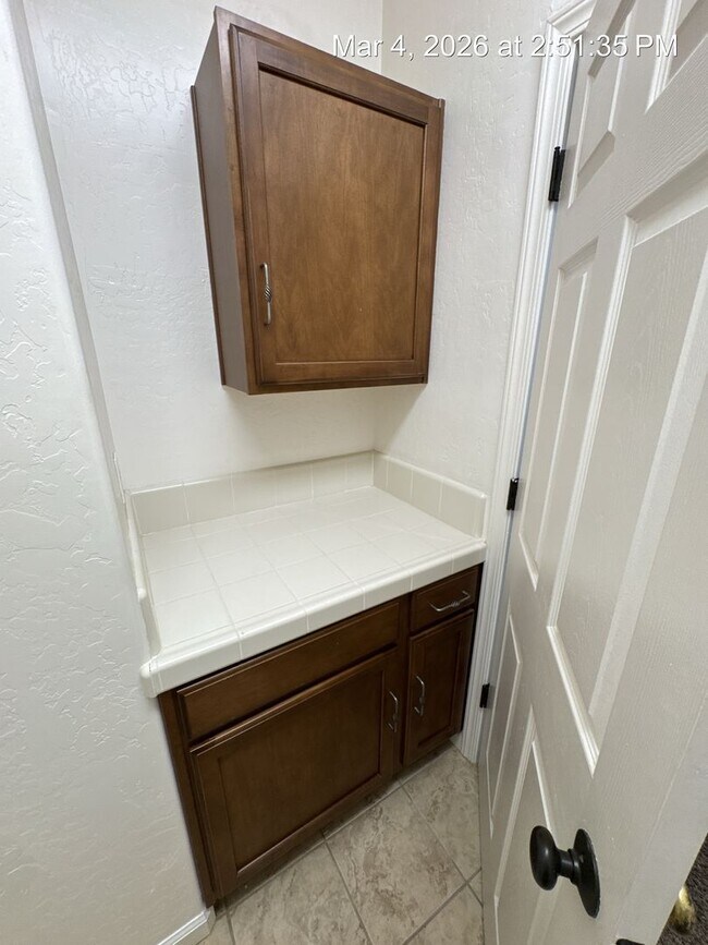 Building Photo - Gorgeous NW Visalia home located in Avalon gated community!  Available Now !!