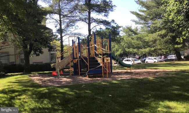 Building Photo - 108 Wrangel Ct