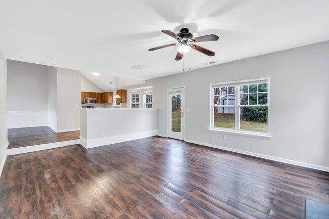 Building Photo - 5508 Kiev Dr
