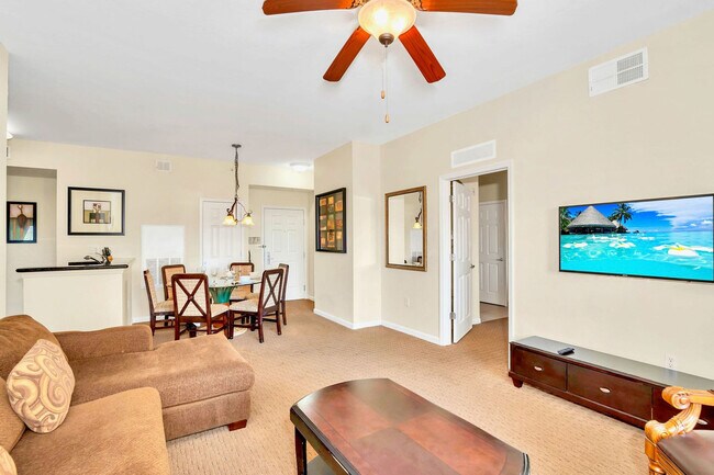 Building Photo - 8113 Resort Village Dr