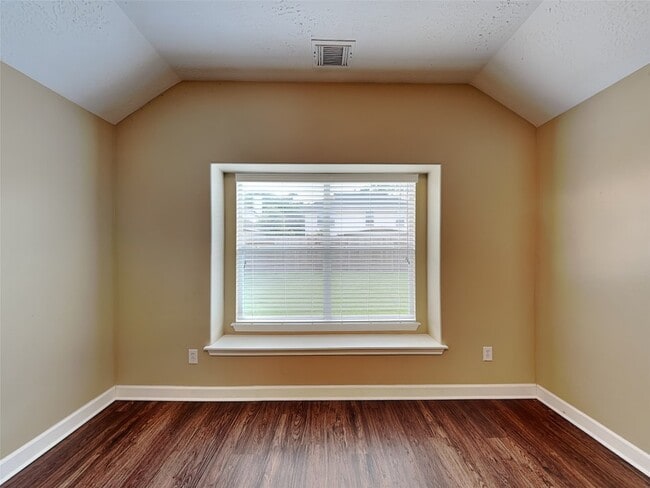 Building Photo - 26881 Armor Oaks Dr