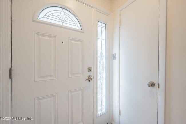 Building Photo - 597 Sturdivant Ave